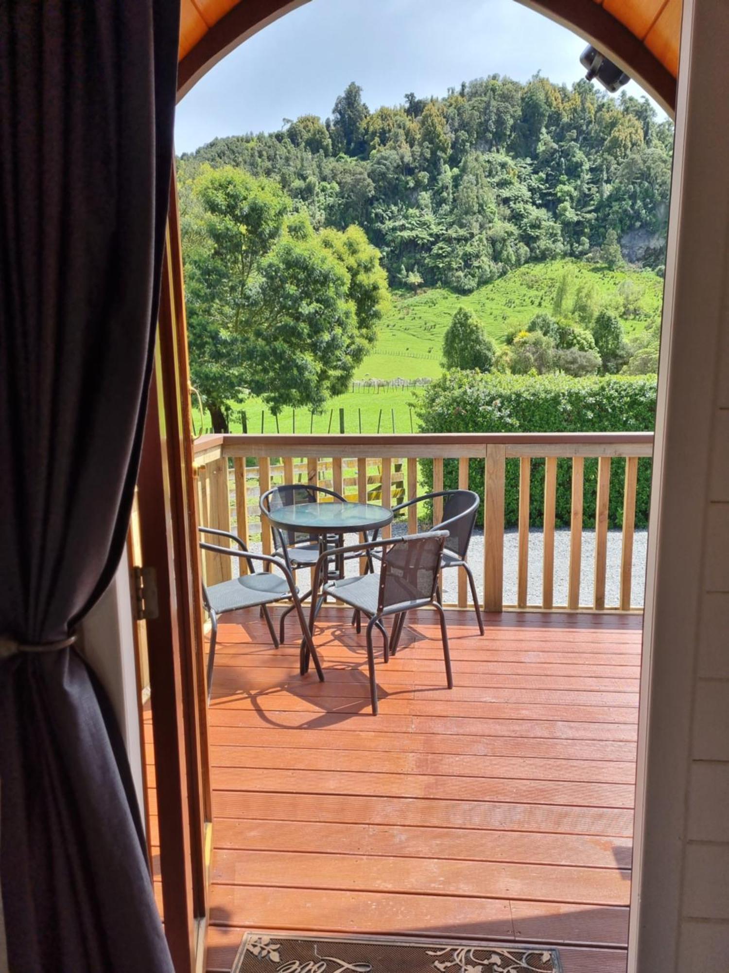 Flat Hills Tourist Park Hotel Ruahine Bilik gambar